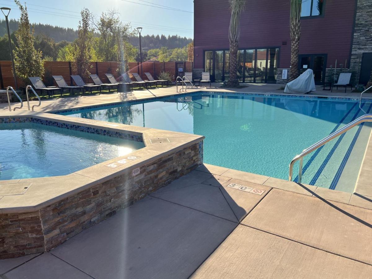 Wyndham Garden Redwood Valley - Ukiah Luaran gambar